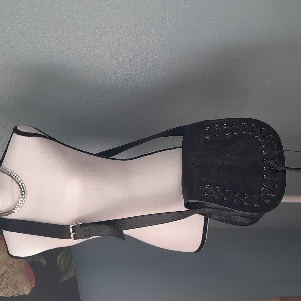 Violetta Pebble Leather Saddle Large Crossbody Shouder Bag - Picture 7 of 8